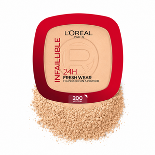 L'Oréal Paris Infaillible 24H Fresh Wear Foundation in a Powder