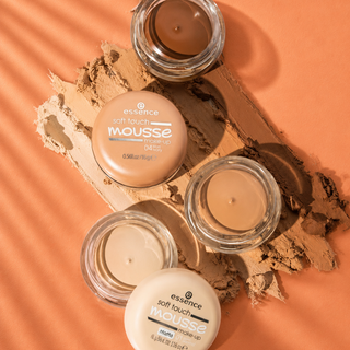 Essence Soft Touch Mousse Make-up