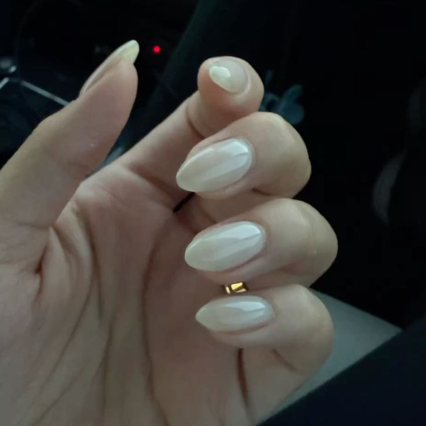 Moonlight White Meta Nail Color 7