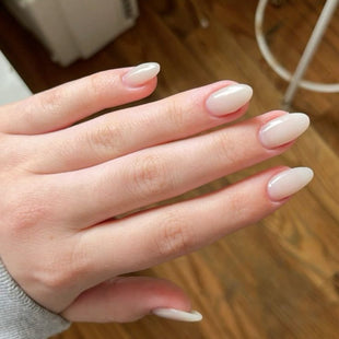 Moonlight White Meta Nail Color 5